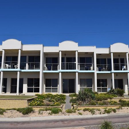 Christies Seahorse Holiday Townhouses Port Noarlunga Dış mekan fotoğraf