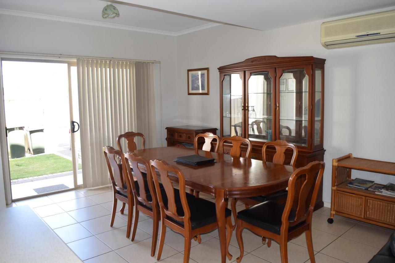 Christies Seahorse Holiday Townhouses Port Noarlunga Dış mekan fotoğraf